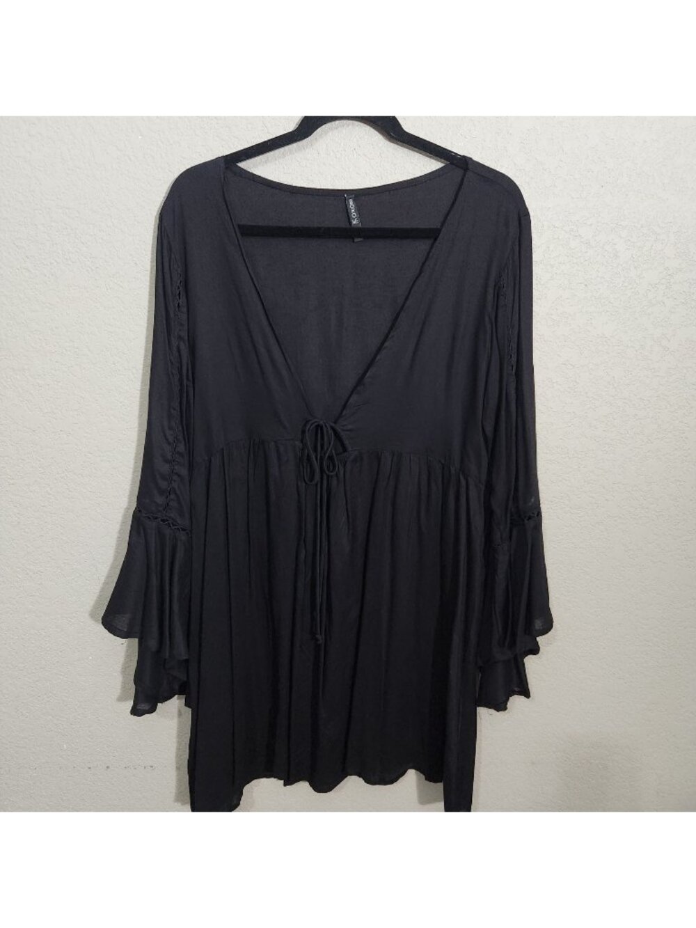 Boho Me Dress Large Long-Sleeve V-Neck Tunic Bell Sleeves Empire Waist Black